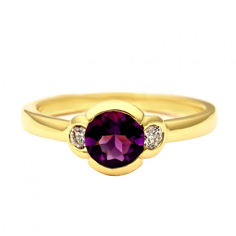 Prsten s ametystem a diamanty